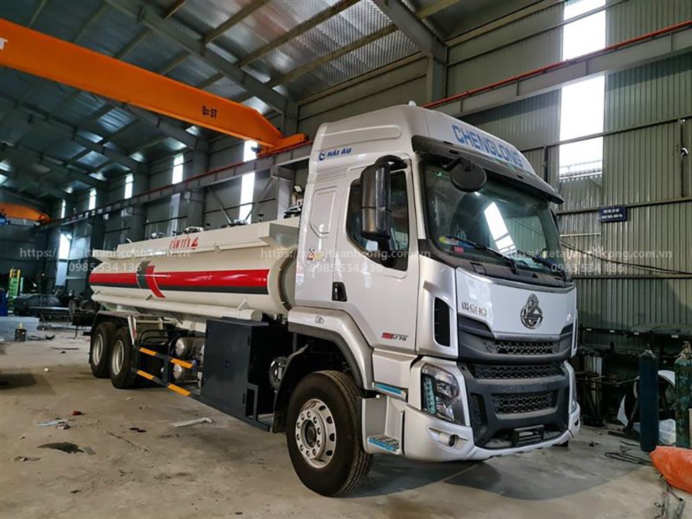 Xe tải Chenglong 3 chân chở xăng dầu 17 khối (17m3)
