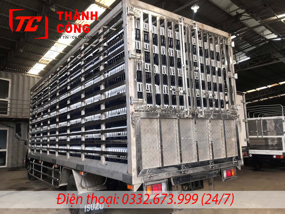 Xe tải Isuzu 6 tấn thùng chở gia cầm